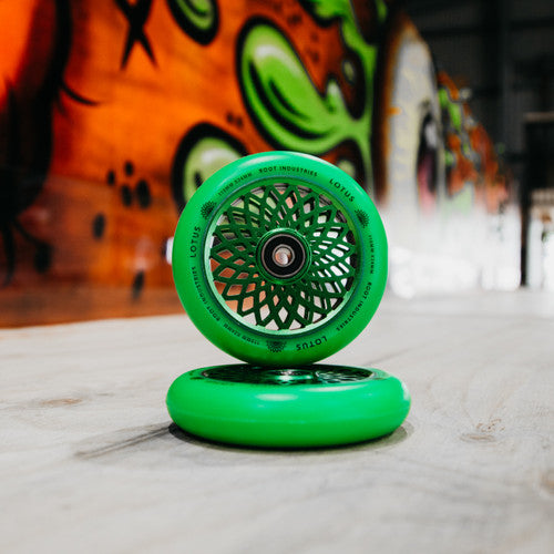 Lotus Wheels | Green / Green