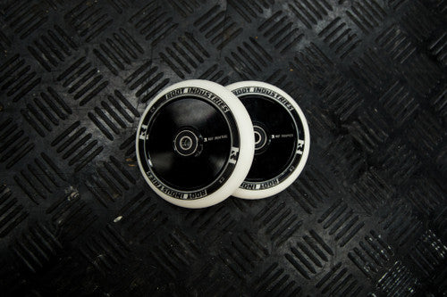 AIR Wheels | White / Black